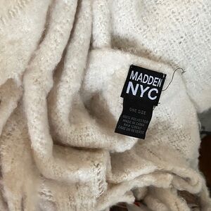 Madden NYC Cream Knit wrap